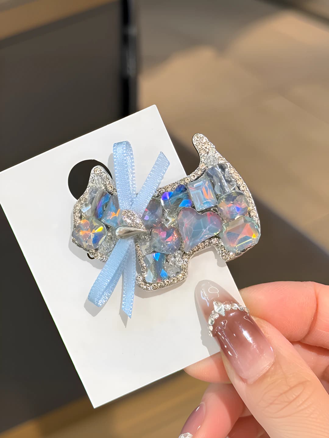 Grey-blue dog clip