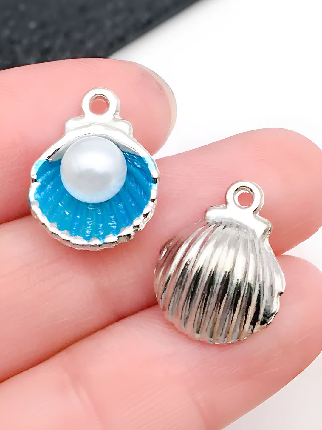 1 pc teal pearl shell 12x15mm-1.13g