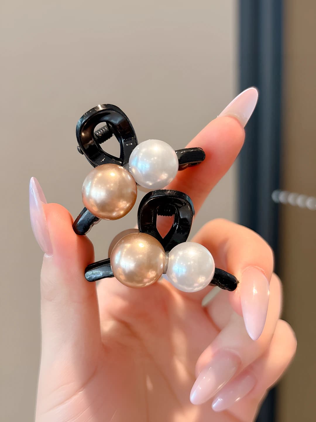 Champagne bead 2 pcs
