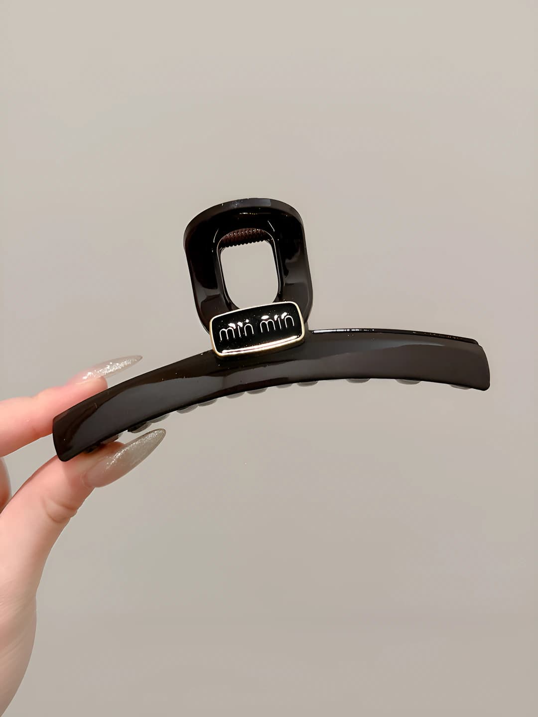 Letter Q ~13 cm