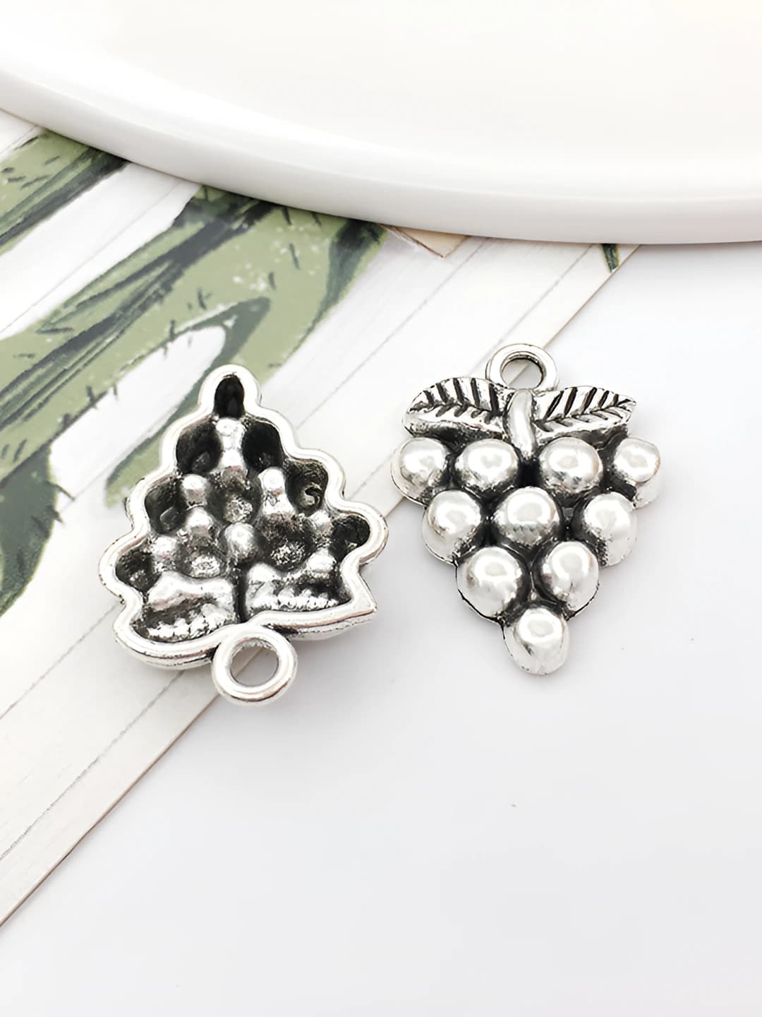 Antique silver, 10554