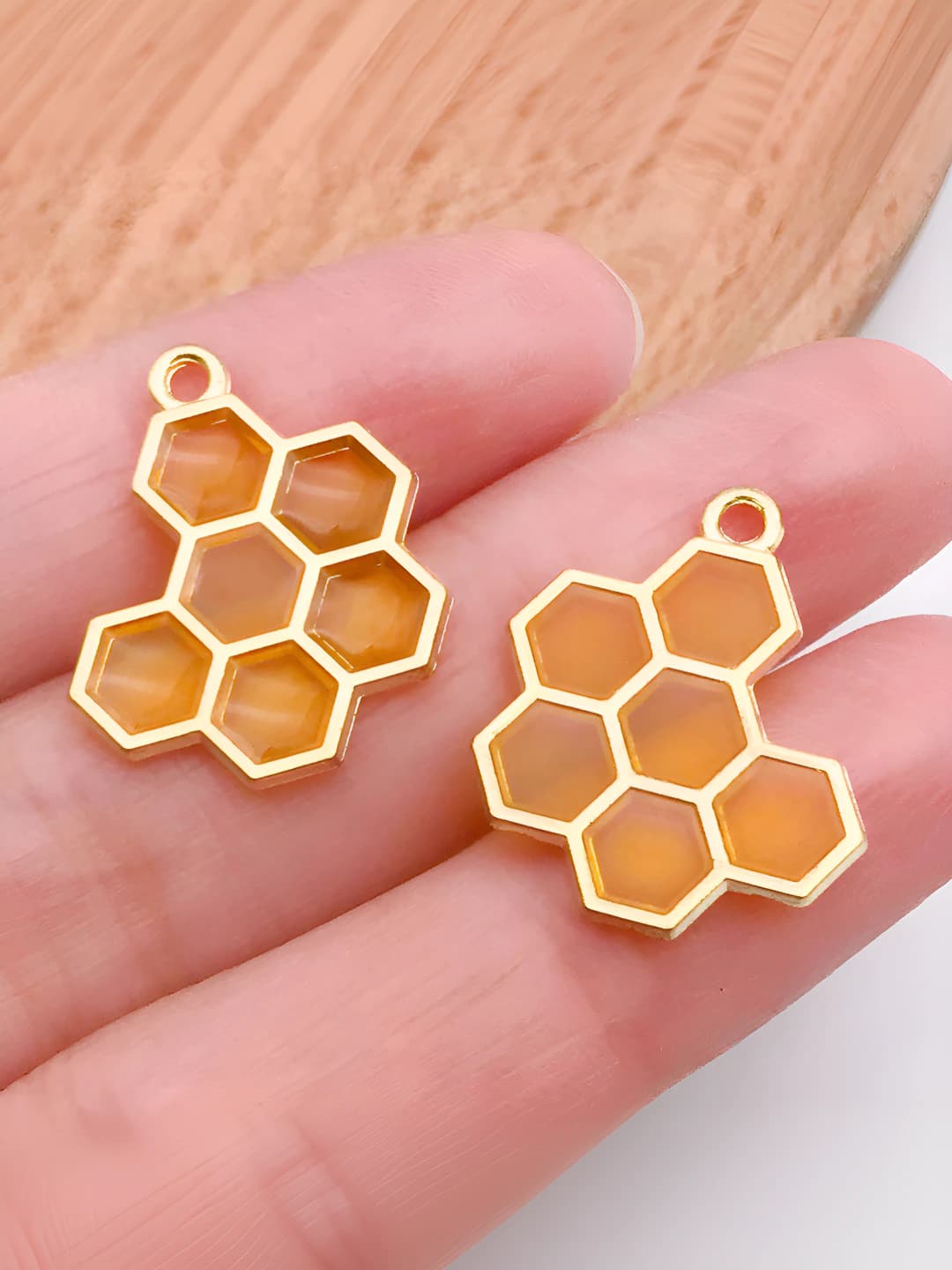 Оранжевая эмаль пчела 17x21mm-1.1g