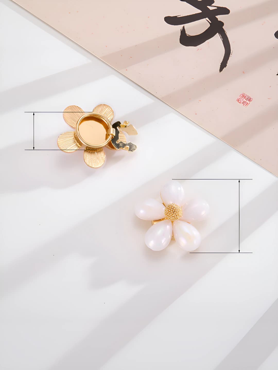 Laser flower collar button