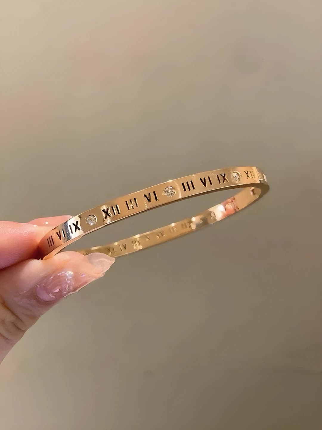 Rose gold diamond letter bracelet [Titanium]