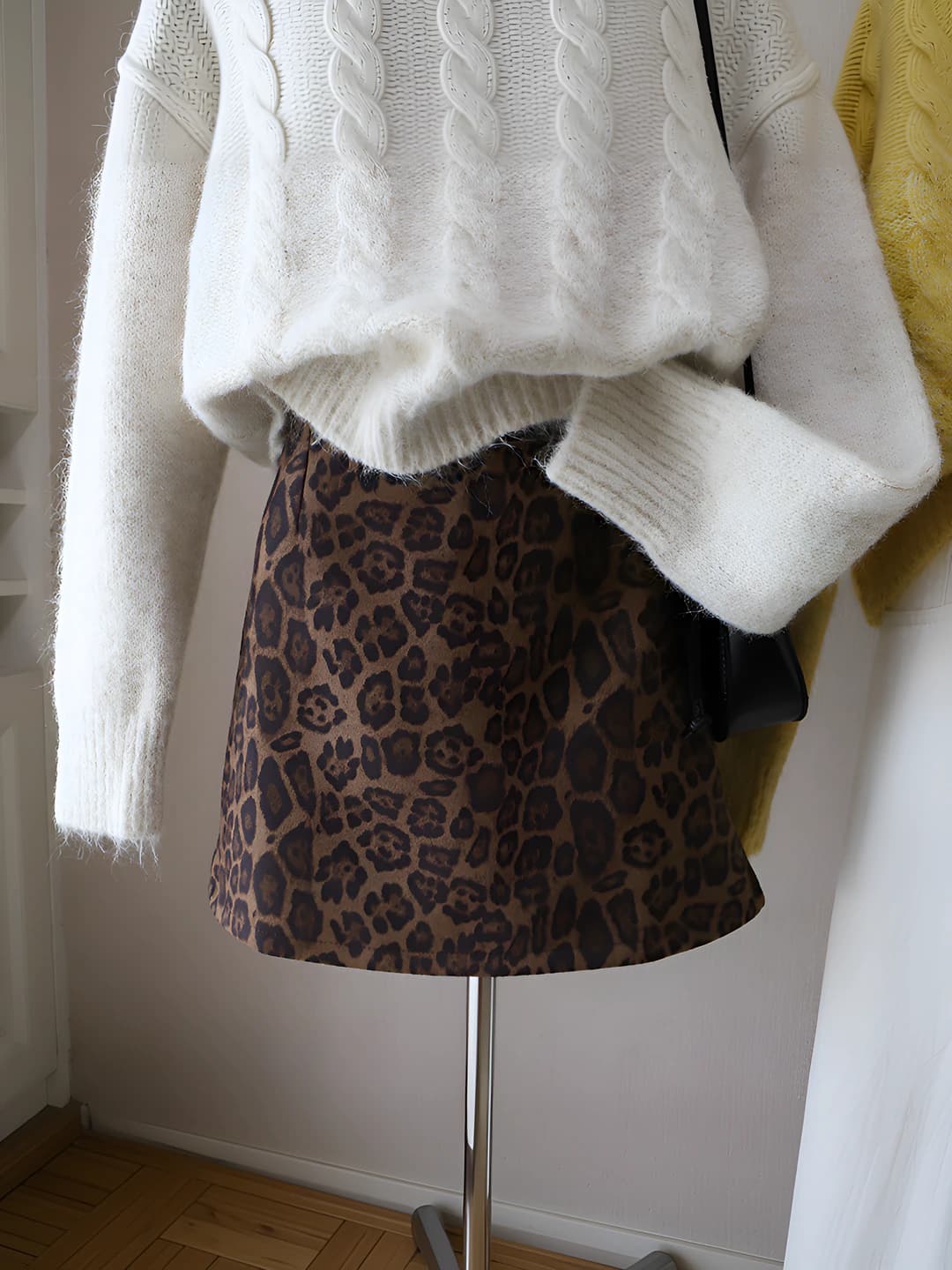 Women's A-line skirt in Korean style with pattern, mini skirt, for petite, autumn-winter 2026