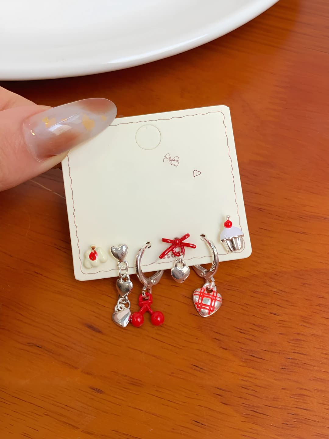 Сердце, вишня, торт
