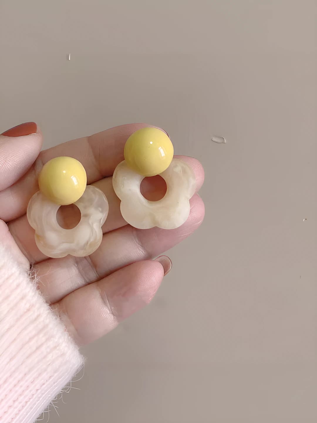 Ginger yellow acetate earrings