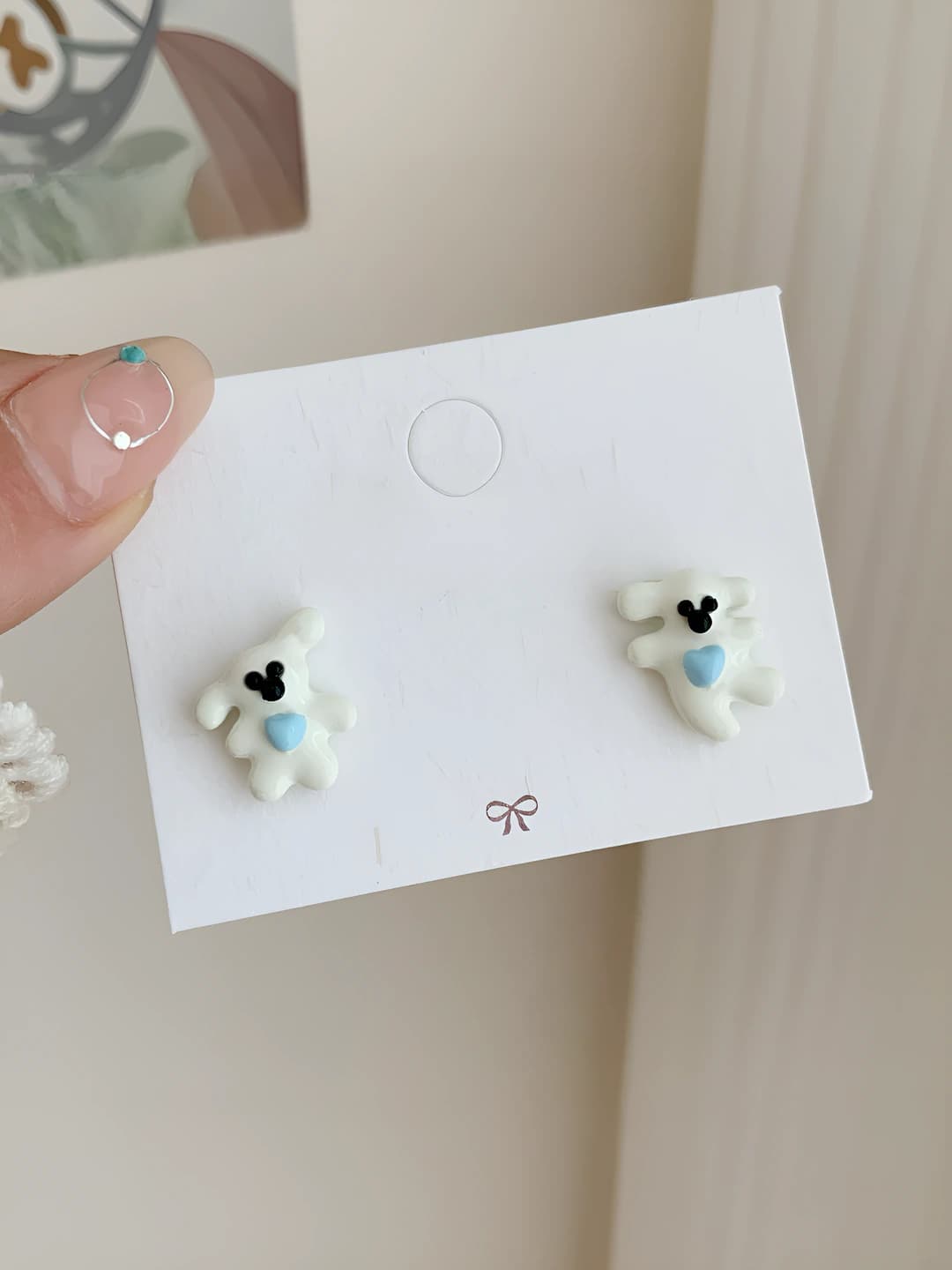 FT2 Blue-white dancing dog