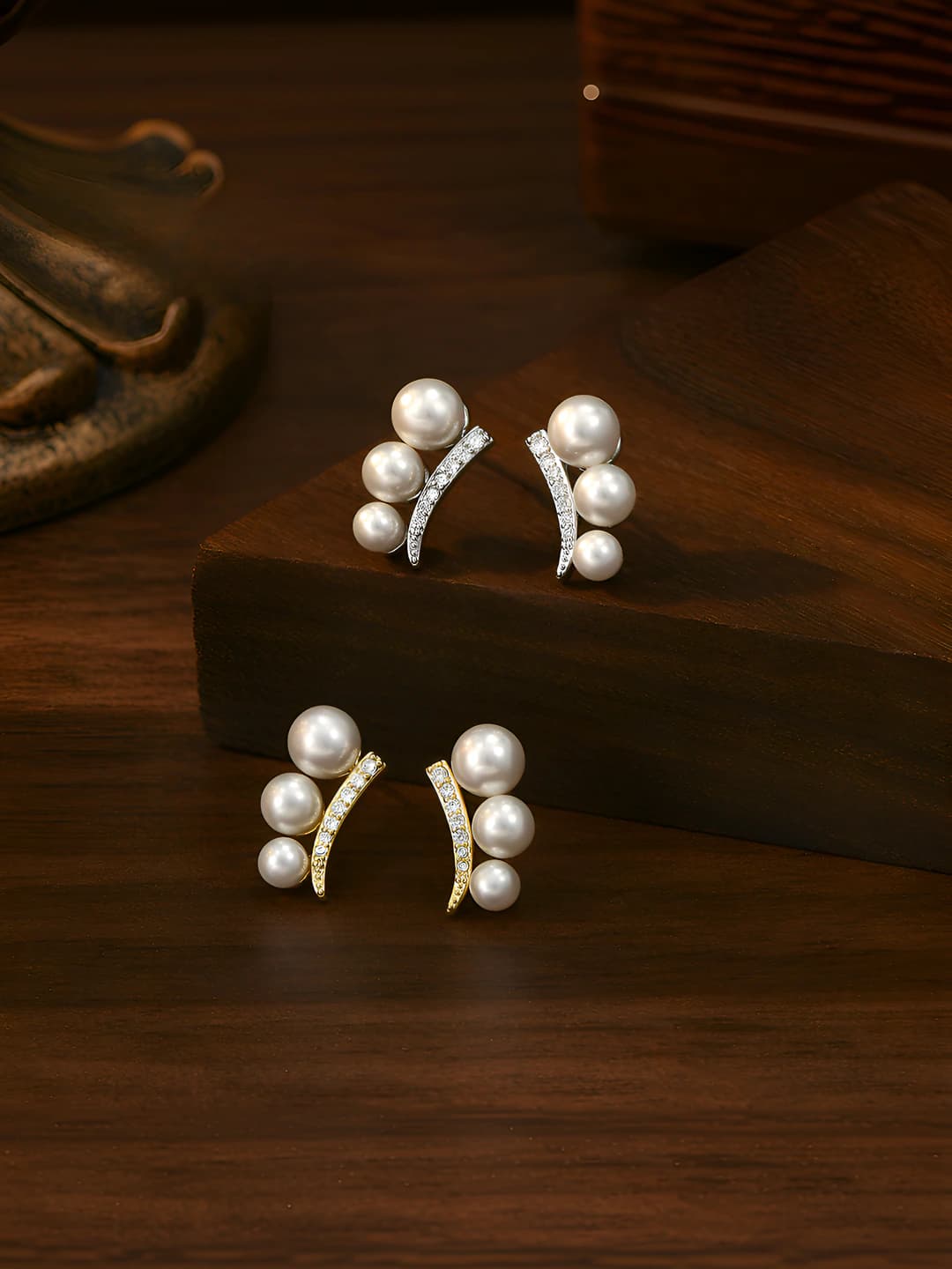 Women's autumn-winter retro french style pearl stud earrings with silver post, geometric shape design element