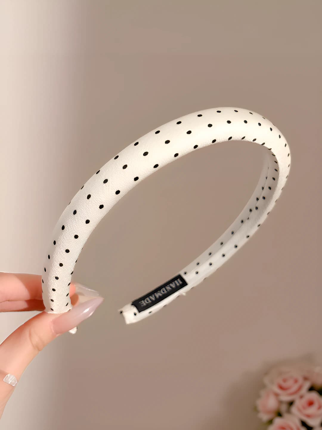 1# Off-white, polka dot, 1.5 cm