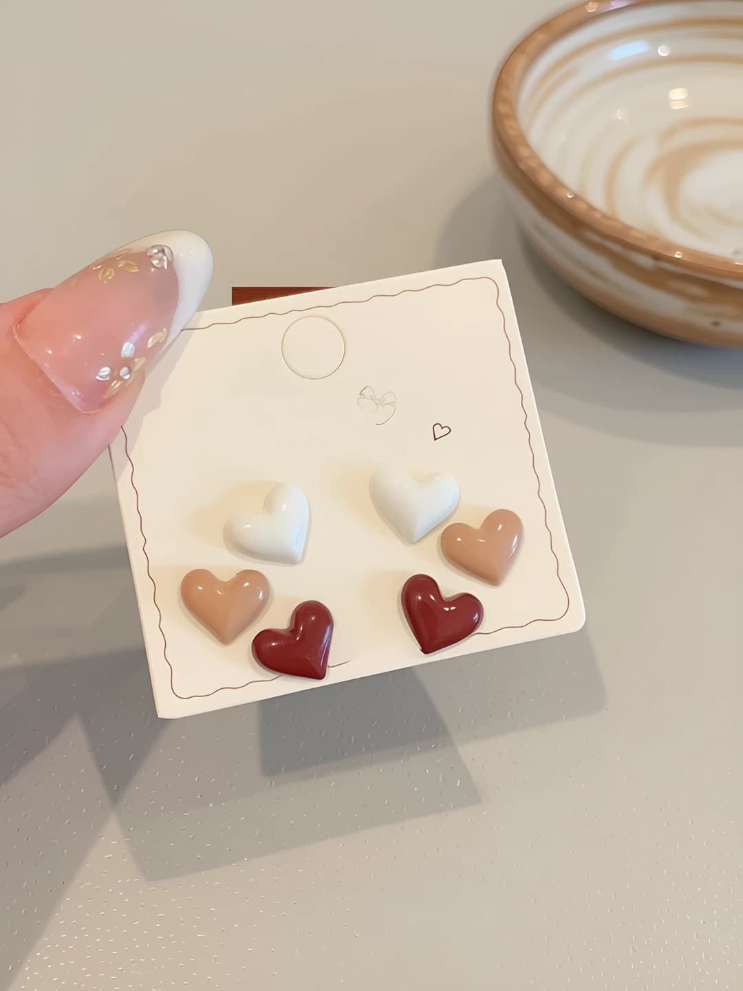 ML5 Qizil-jigar-oq uch rangli yurak