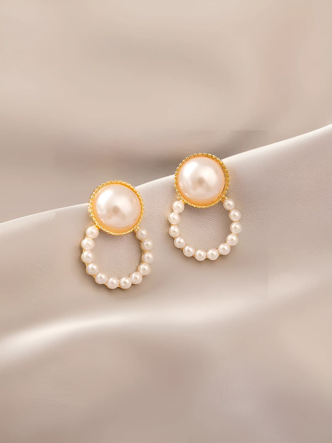 Gold Pearl Clip