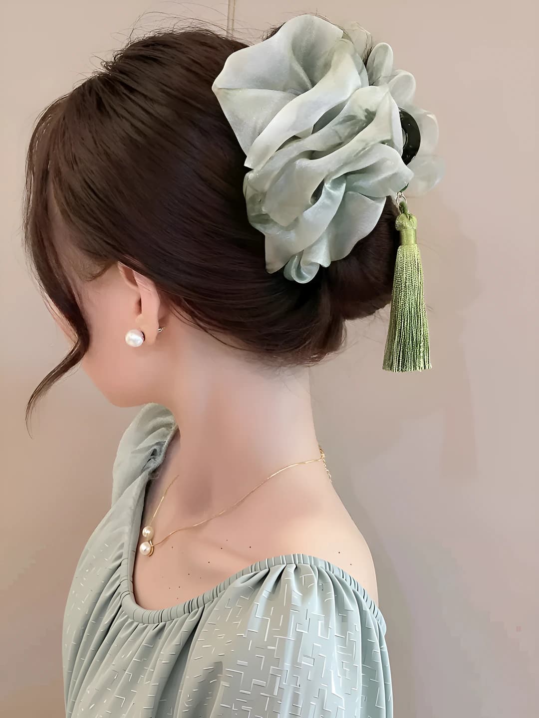 1# Yashil asos qisqich 13cm bow 17cm