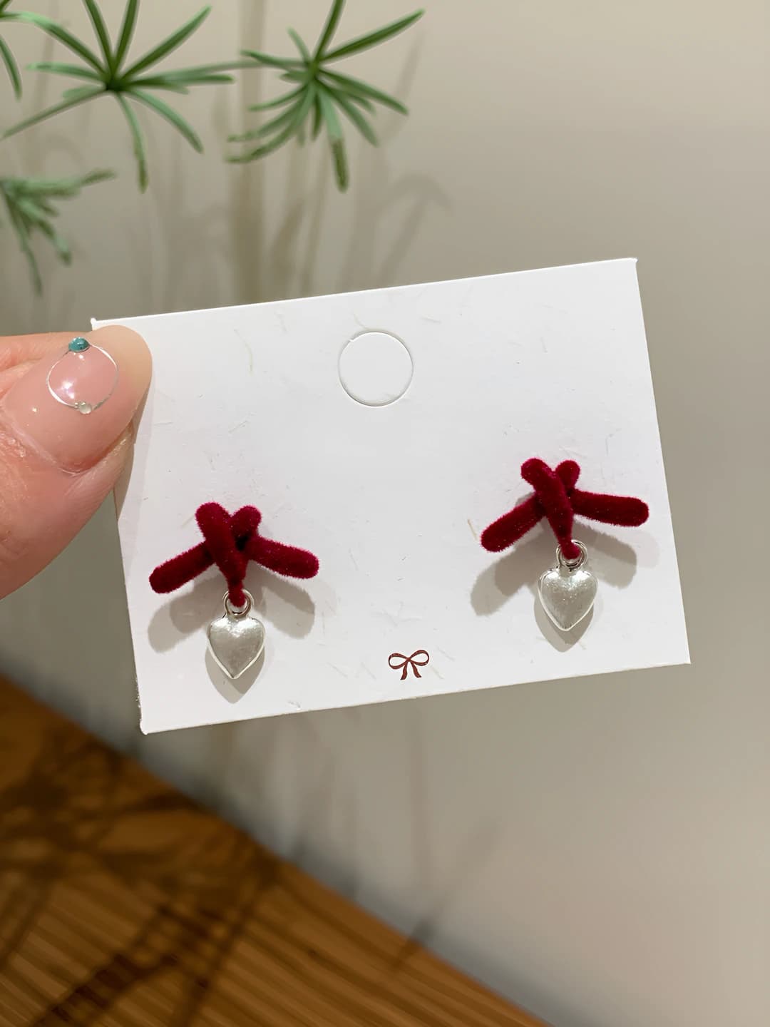NSC1 Red ribbon, heart