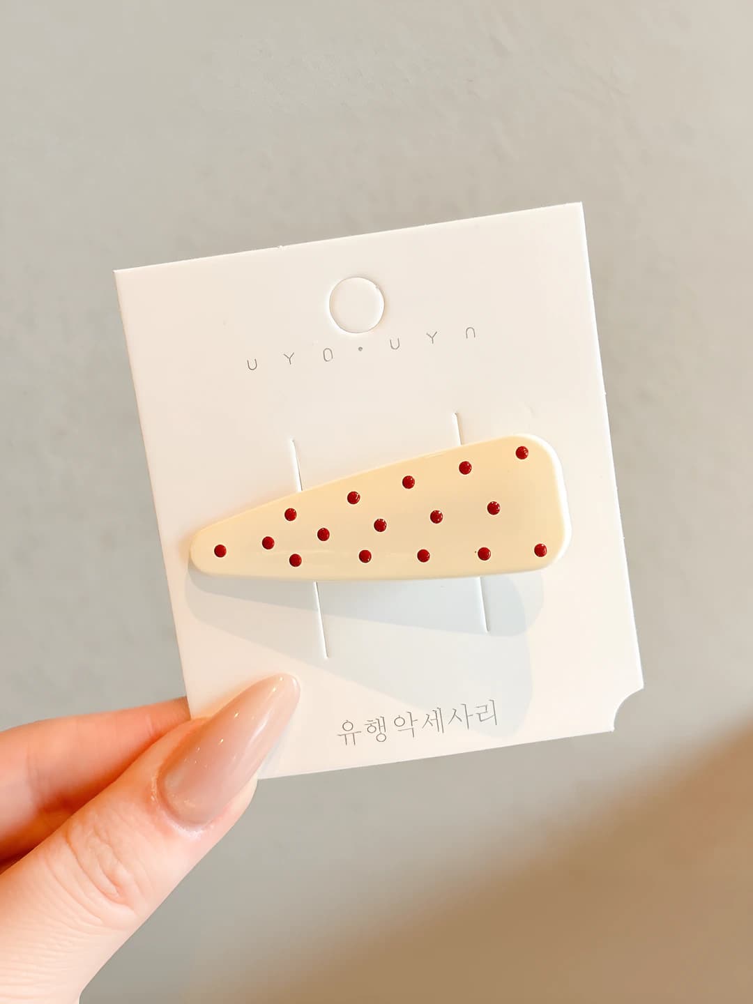 4# Red polka dot clip ~5.7cm
