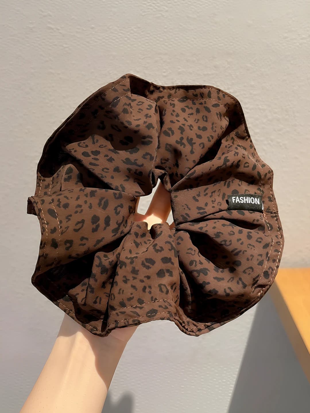 Dark coffee leopard approx 18 cm