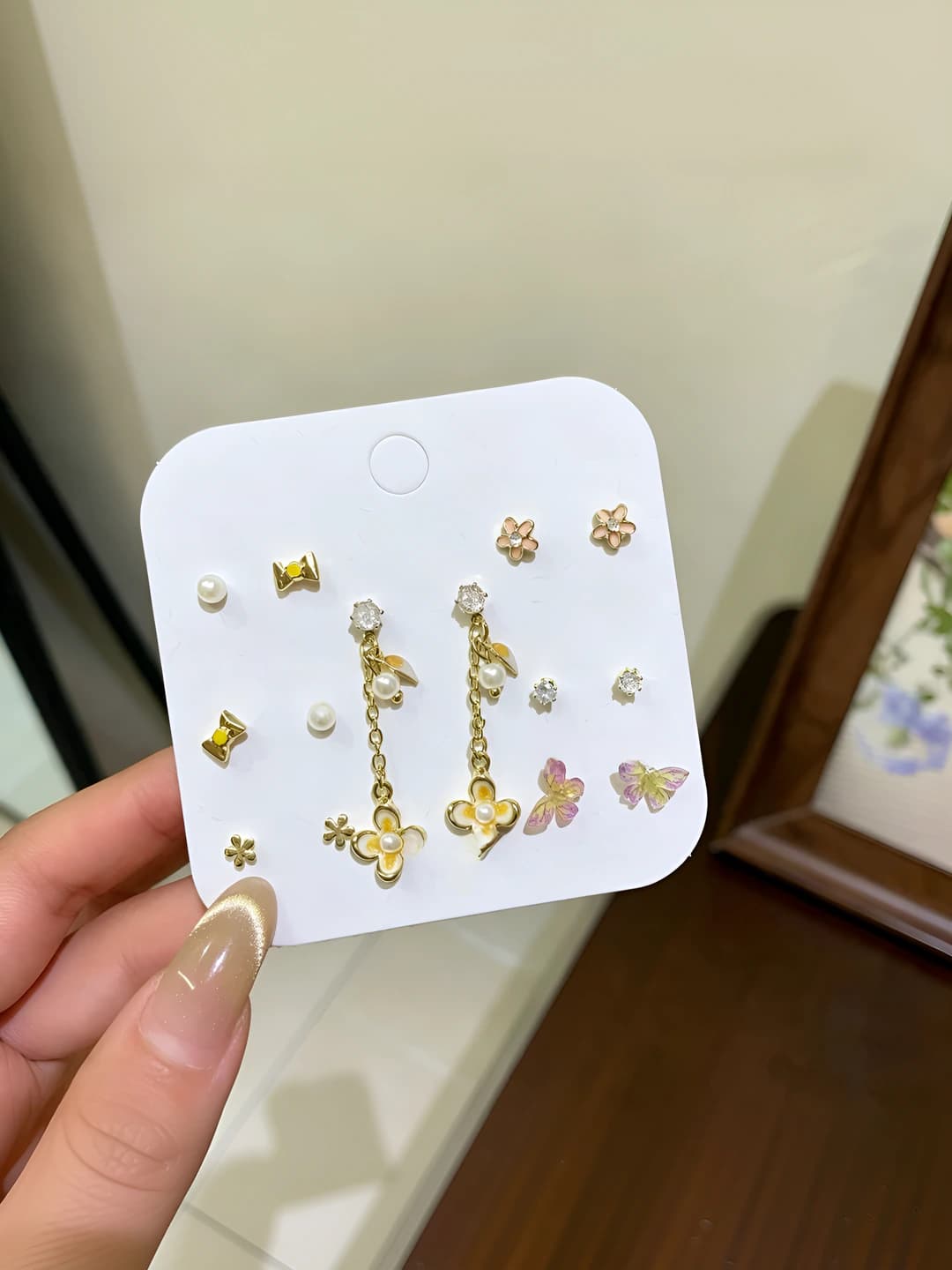 GHT5 Галстук цветочный бусы
