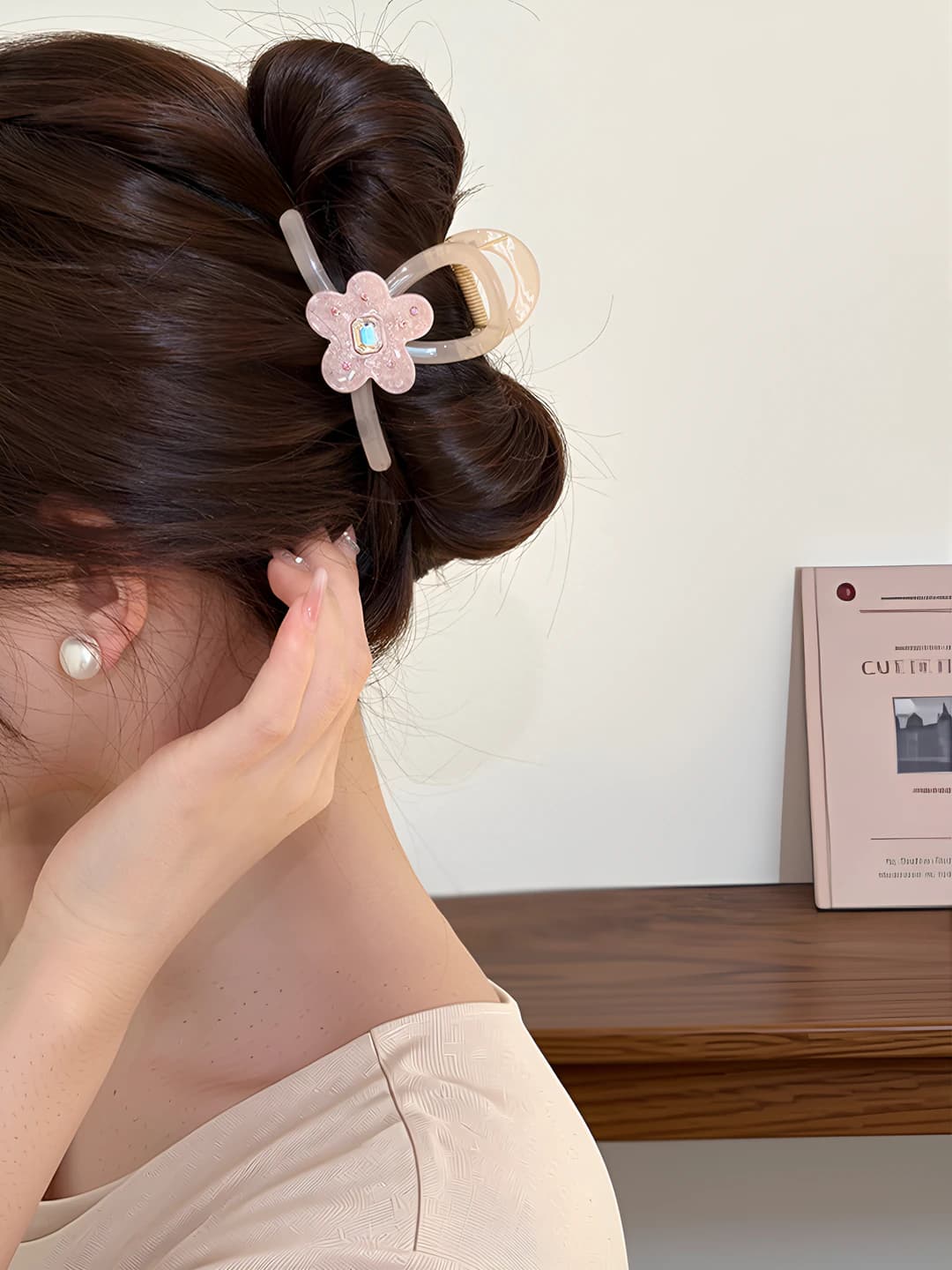 Women's hair clips and combs: medium-sized claw clip, pink flowers, acrylic, handmade, new style 2026