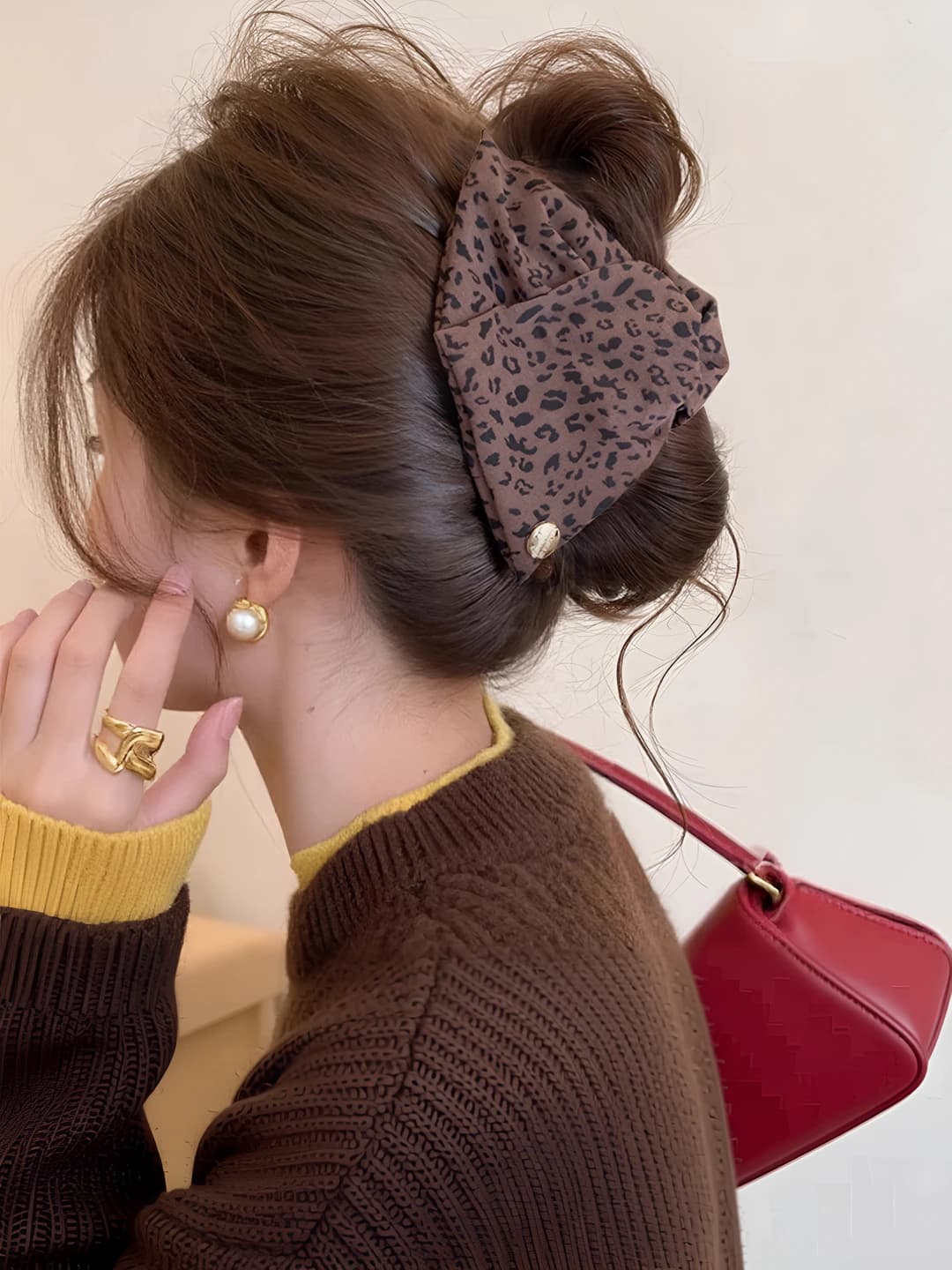 Shokolad jigarrang leopard etak oltin belgich qisqich