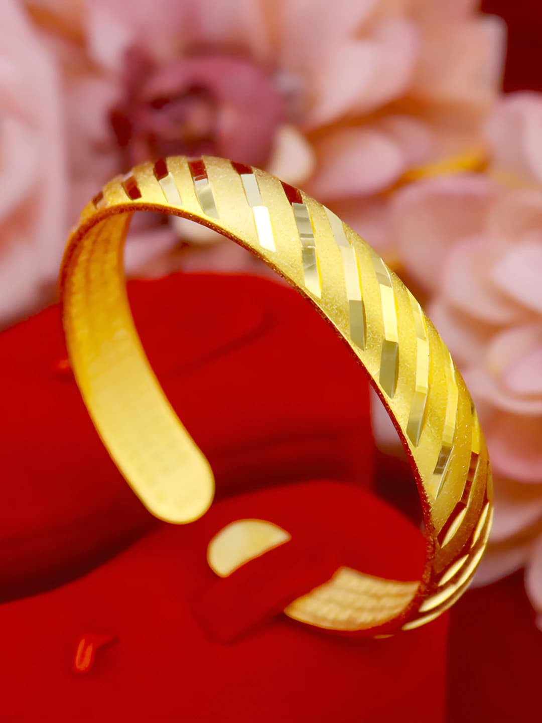 Open Cuff Meteor Sutra