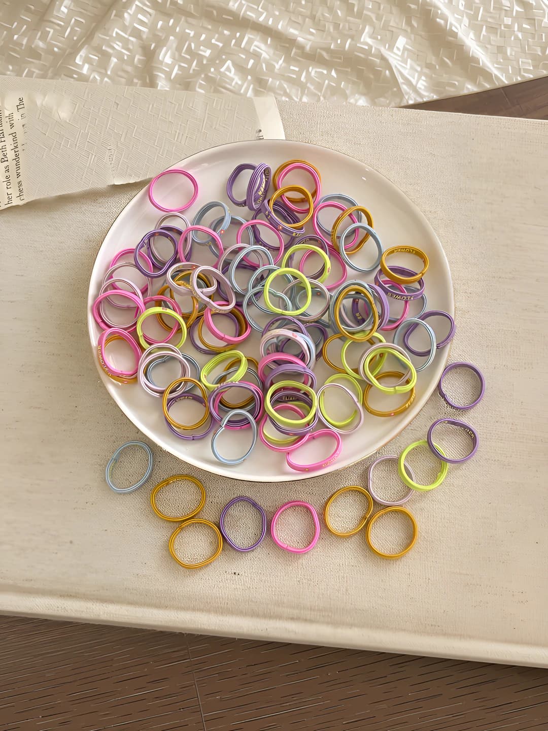 Rang-barang tekis ip, kichik gullar, 100 dona