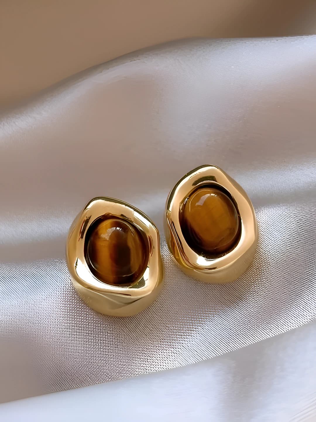 Teardrop tiger eye studs