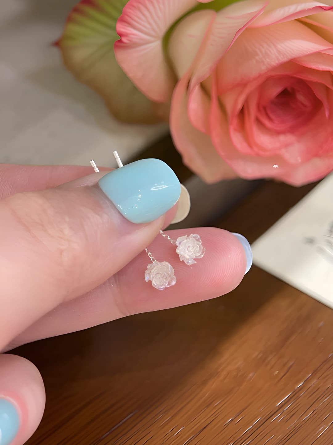 87529 Rose flower chain earrings