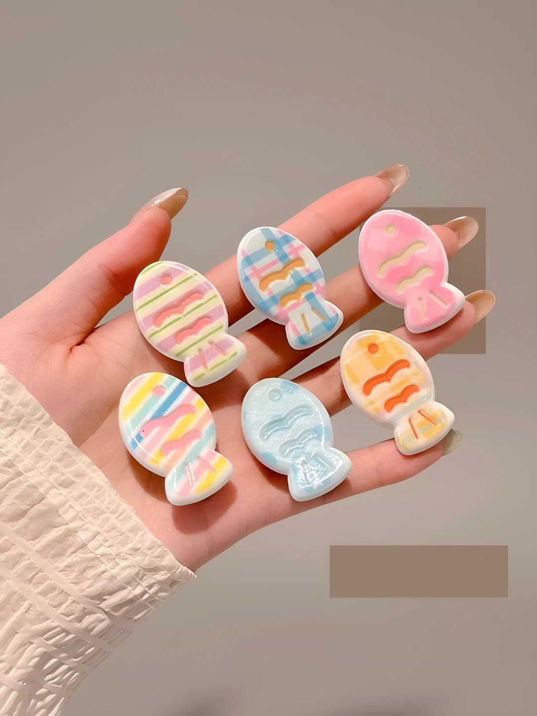 1# Multicolour small fish 6 pcs