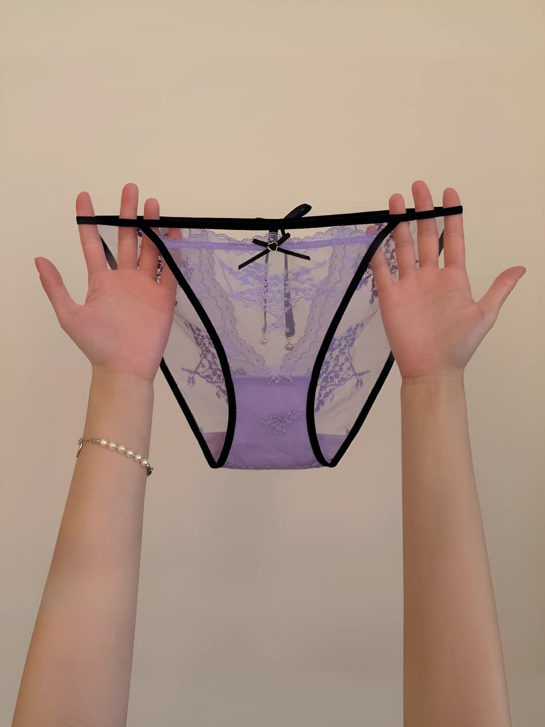 Women's lace briefs, low waist, solid colour, quick-dry, breathable, seamless, all-season