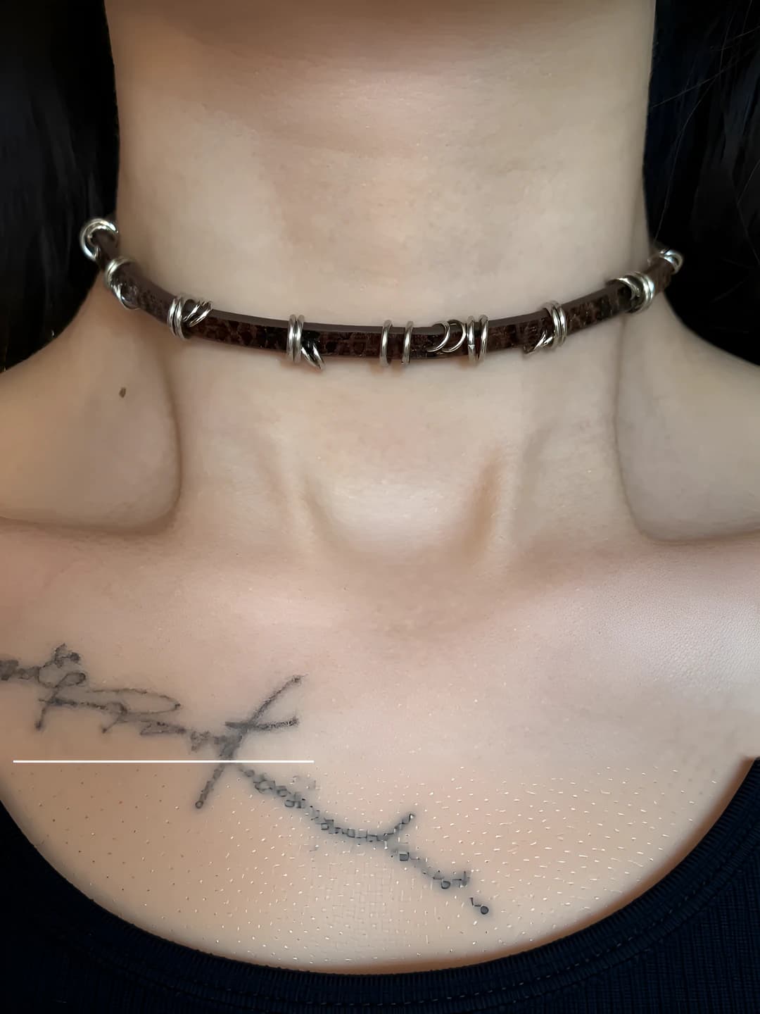 Jigarrang choker