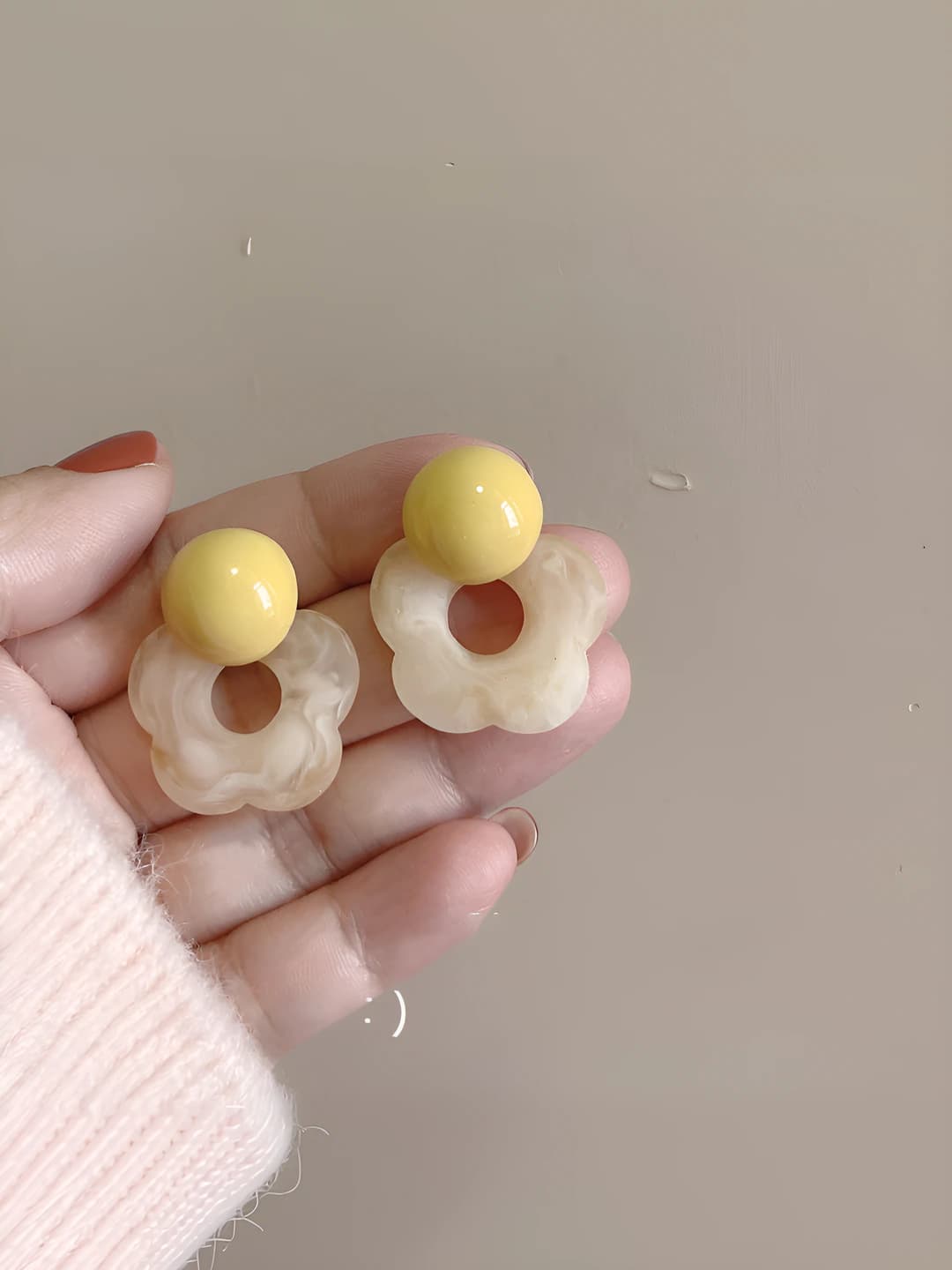 Ginger yellow acetate earrings