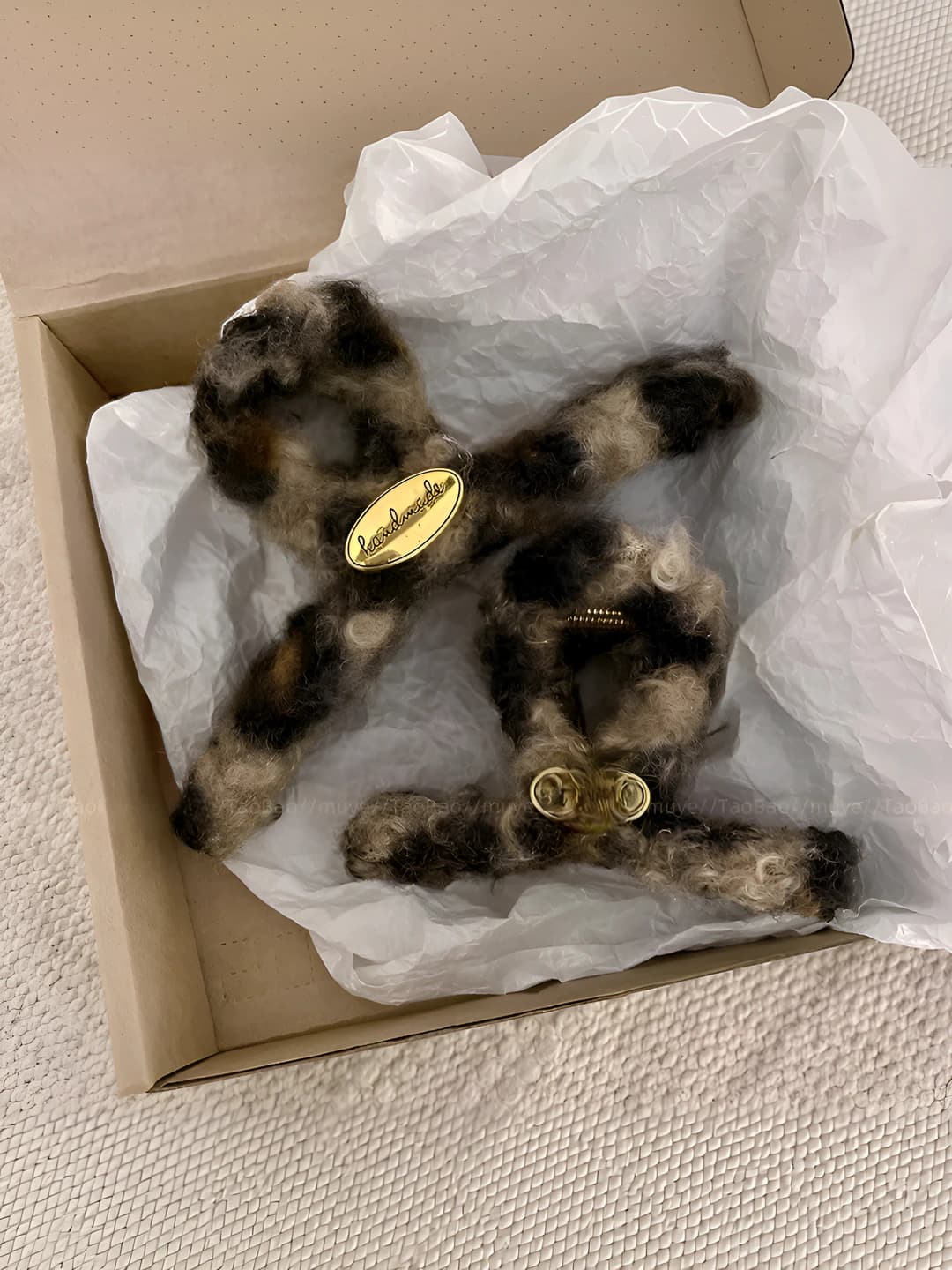 Women's retro Korean style large plush leopard print claw clips for autumn-winter
