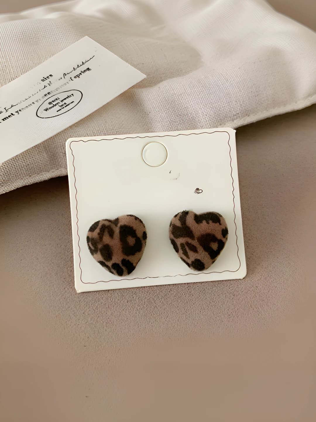 BWW24 Leopard yurak shakli