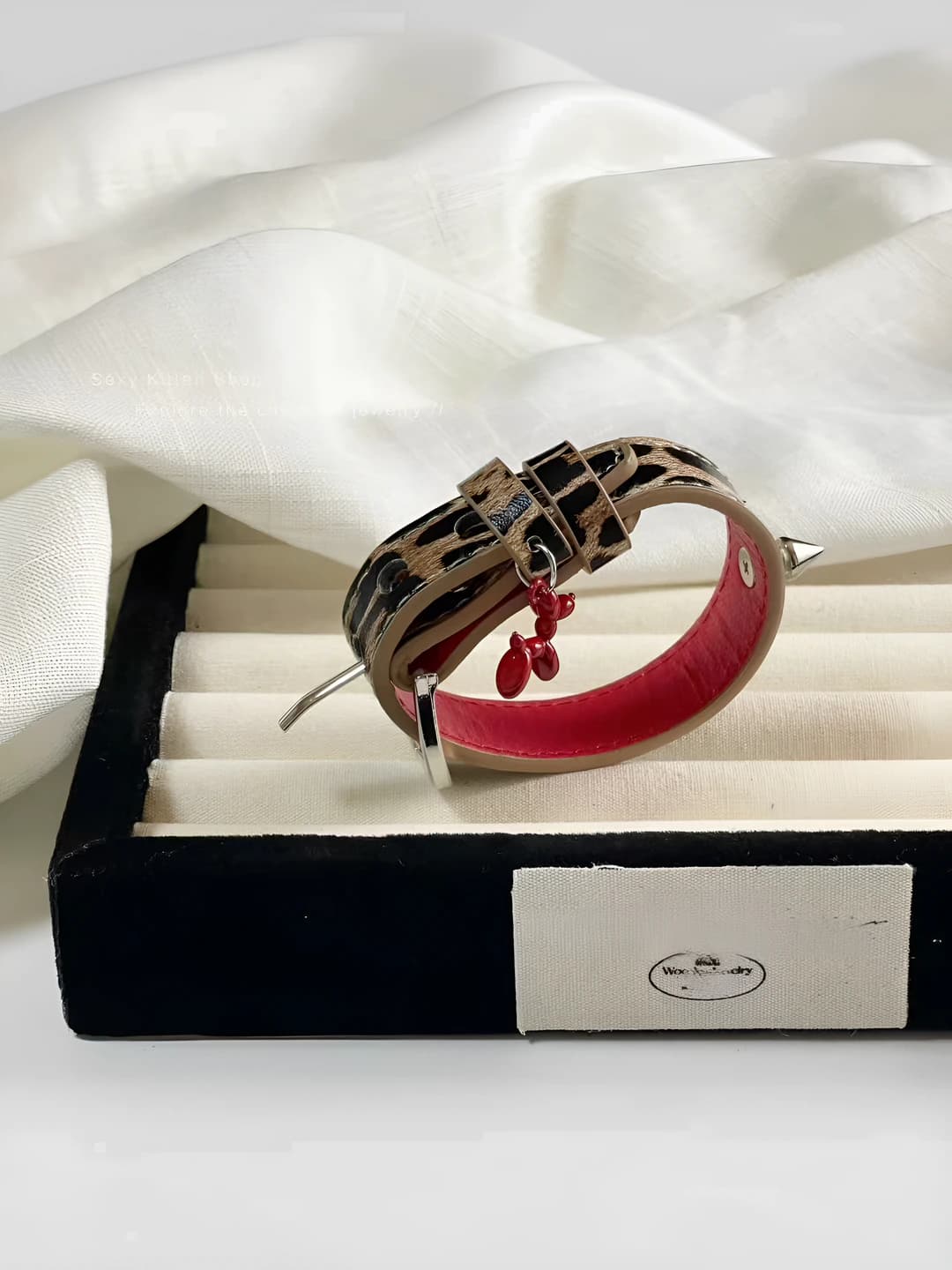 Leopard naqshli shishabonli qo'l zanjiri