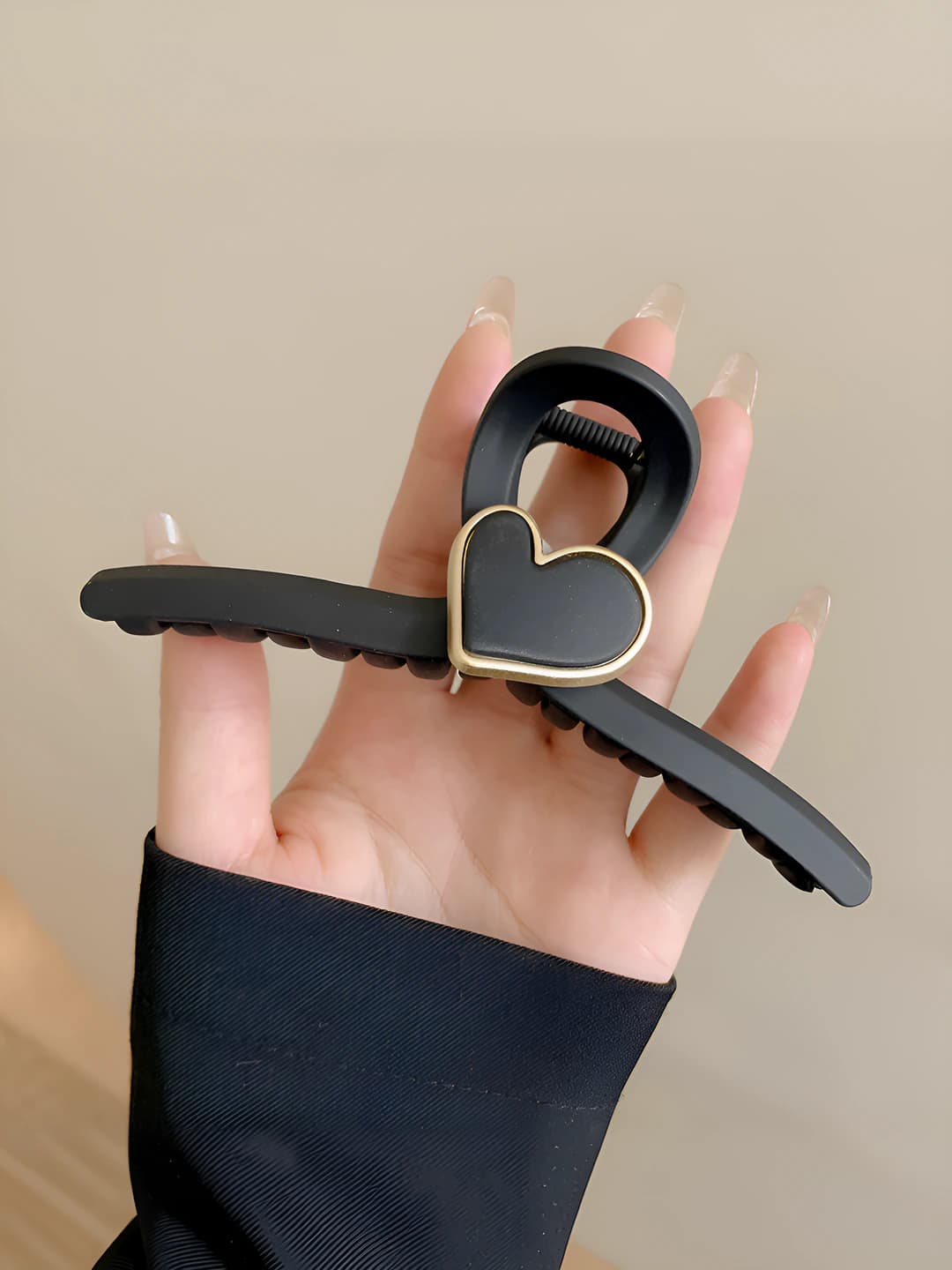 12# Black big heart Y-clip - 13 cm