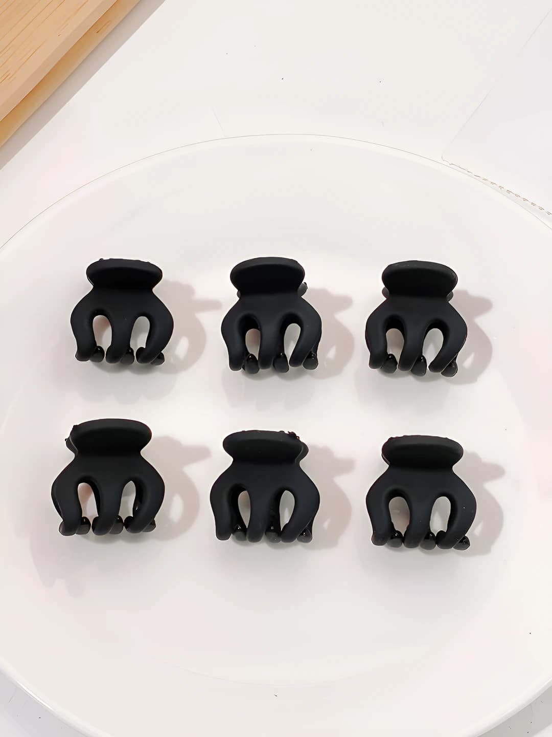 8# Small - Black 6 set (approx 2 cm)