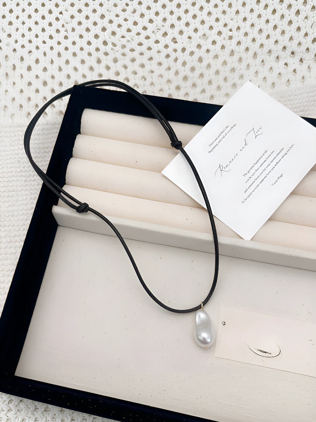 Women's baroque pearl pendant necklace on cord, autumn-winter, simple style, for sweater