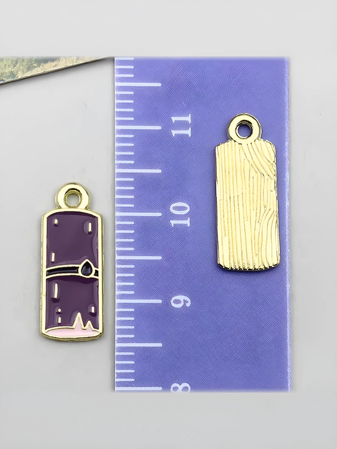1 шт фиолетовый тростник 18x7x1mm-0.6g