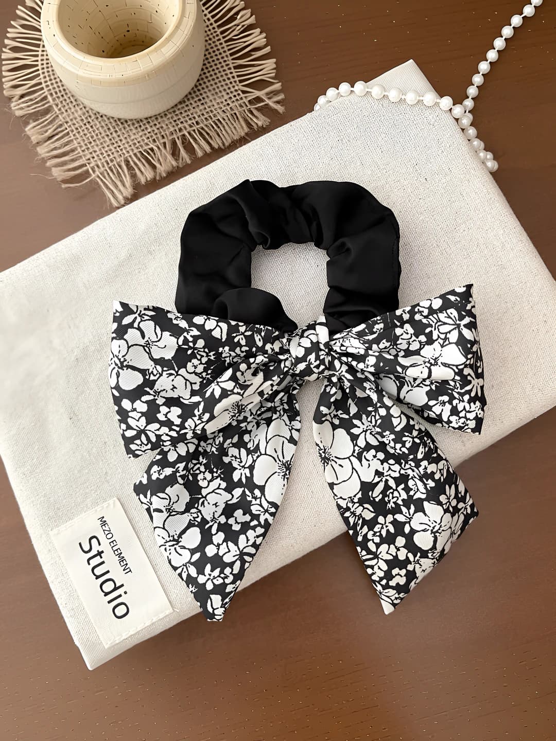 Bow hair tie