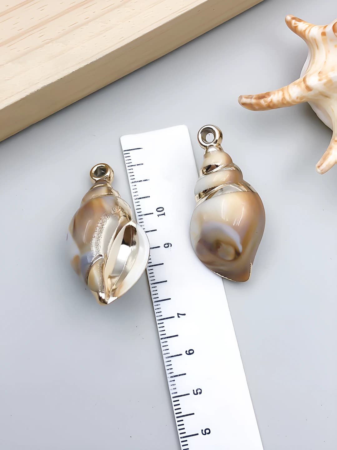 Gold off-white 44x22x18mm