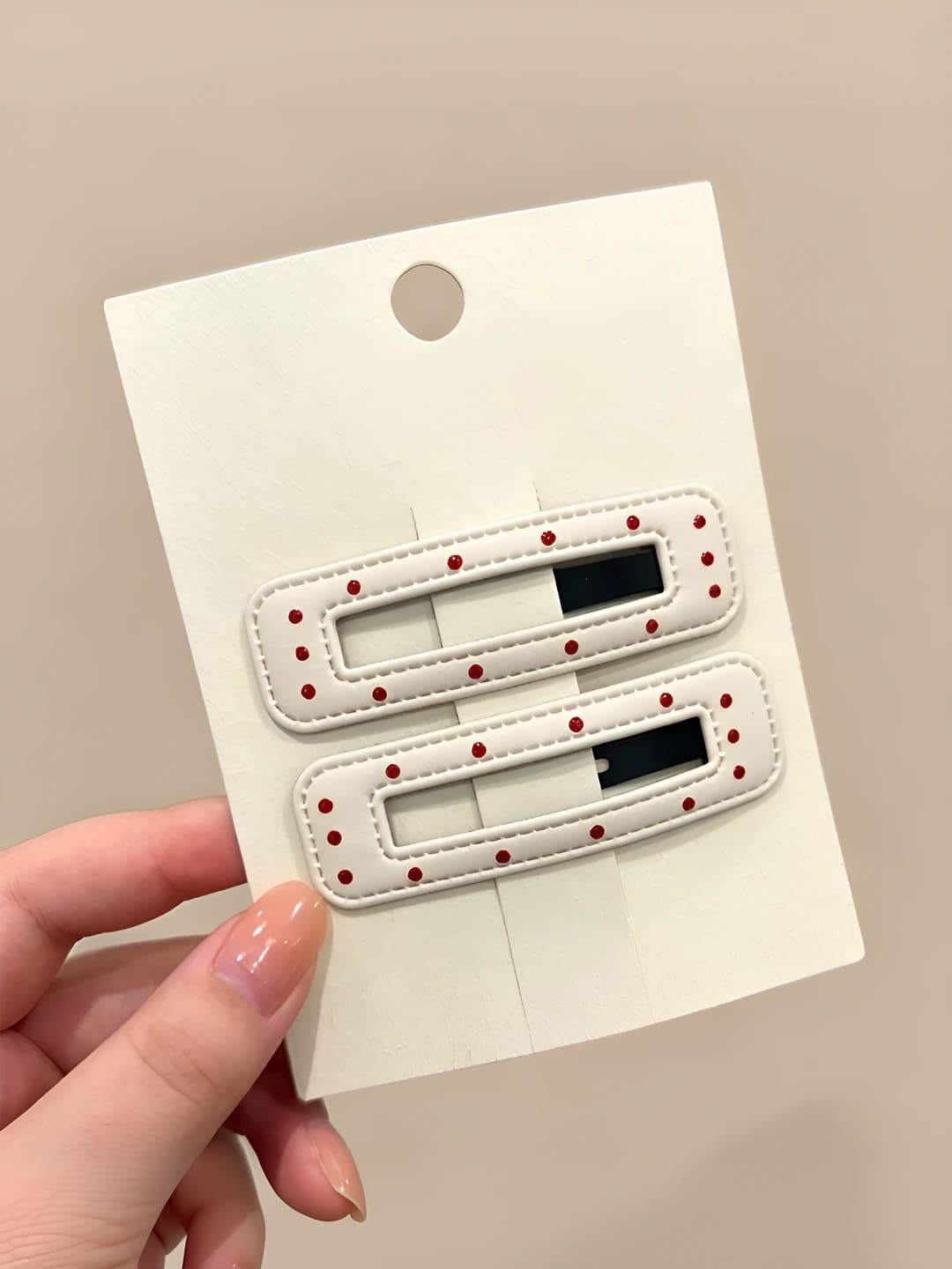 2# Beige square pair, 7.5 cm