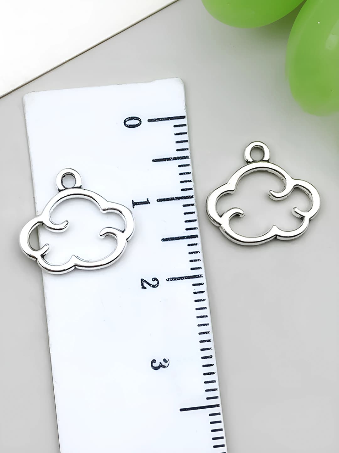 1 шт ажурное белое облако 14x13mm-0.5g