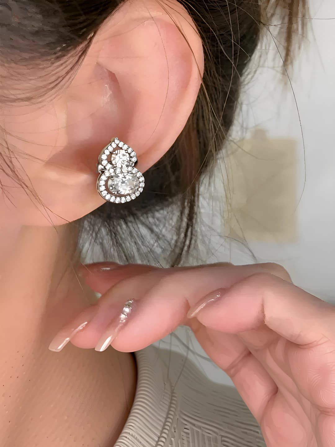 Women's zircon earring clips, 2026, sweet and cool style, gourd shape, light luxury