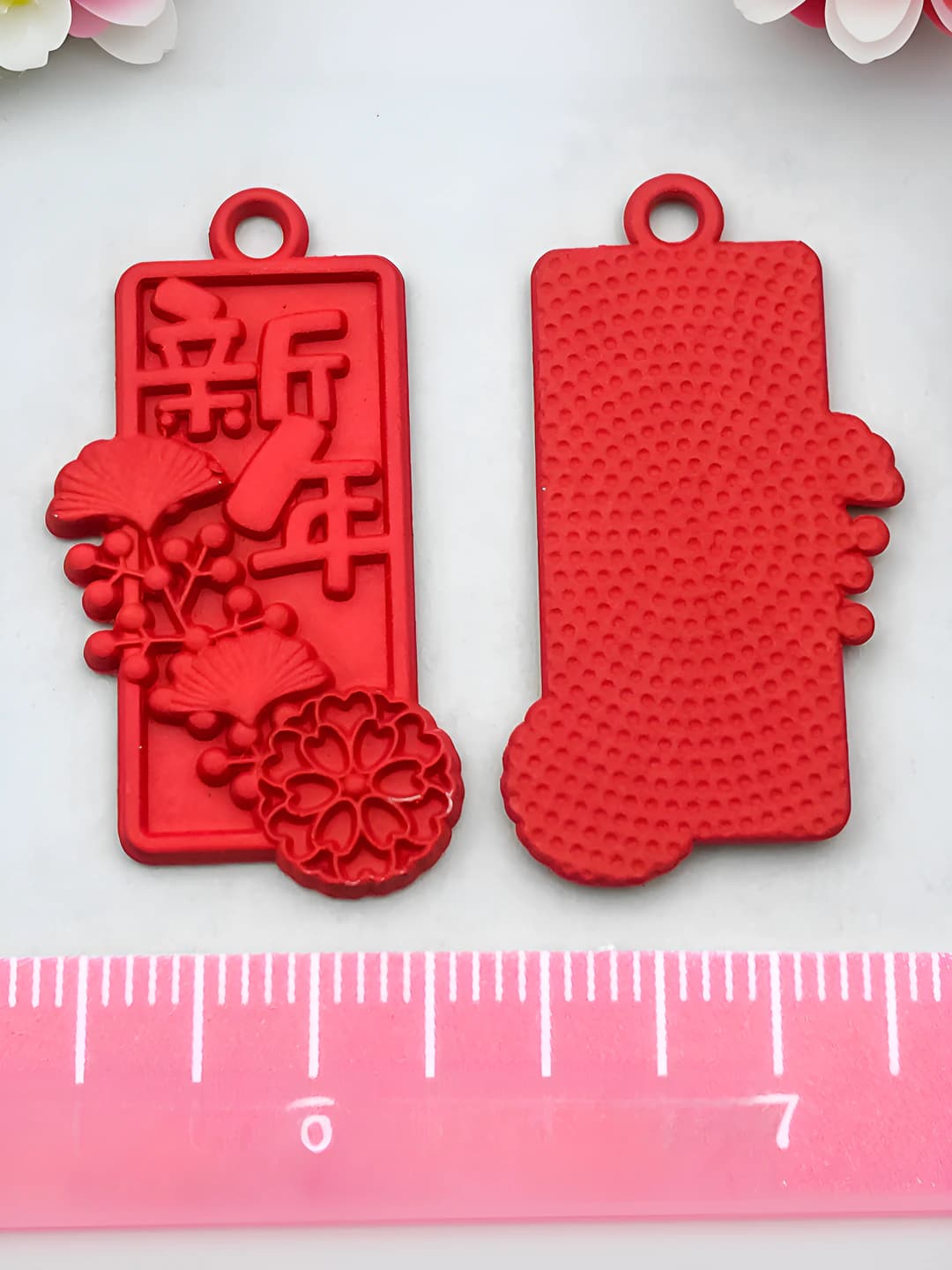 Yangi yil 33x17mm-3.0g