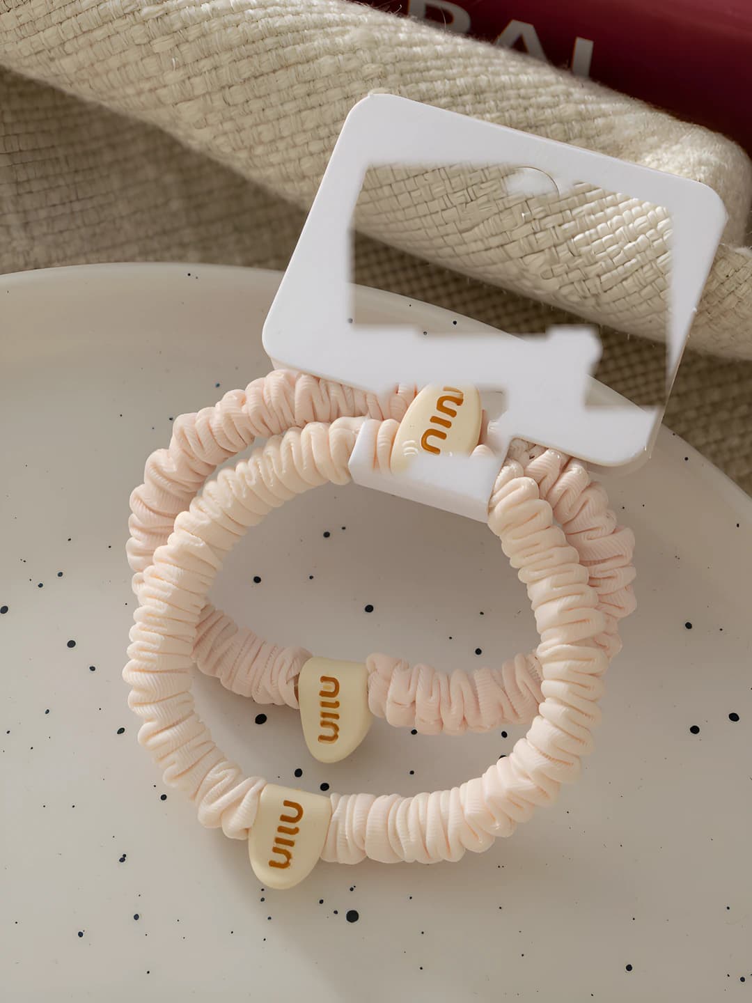 Letters Beige