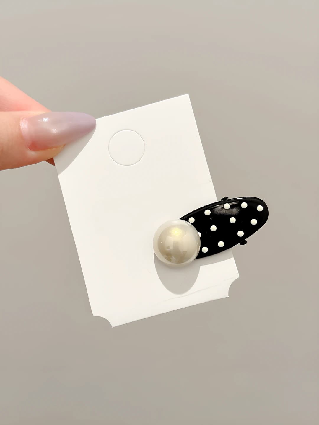 1# Polka dot pearl hair clip ~4cm