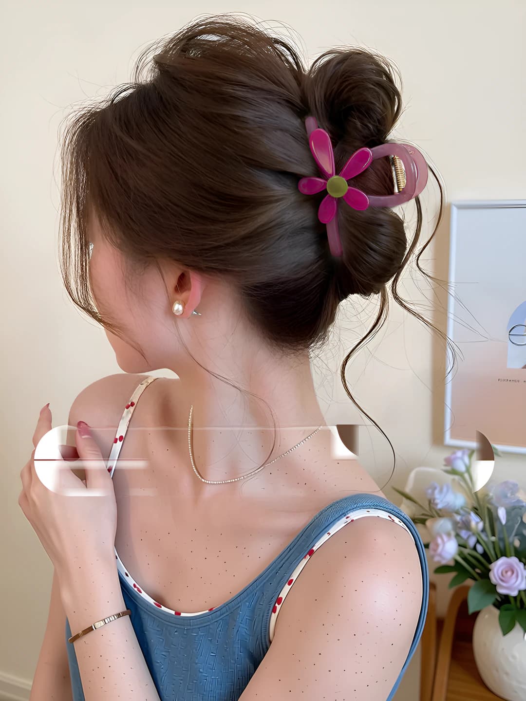 Medium purple flower clip ~8 cm