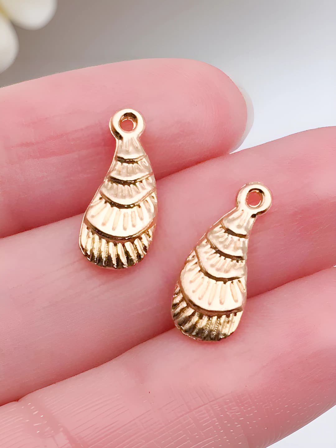 1 pc shell 7x15mm-0.6g-18317