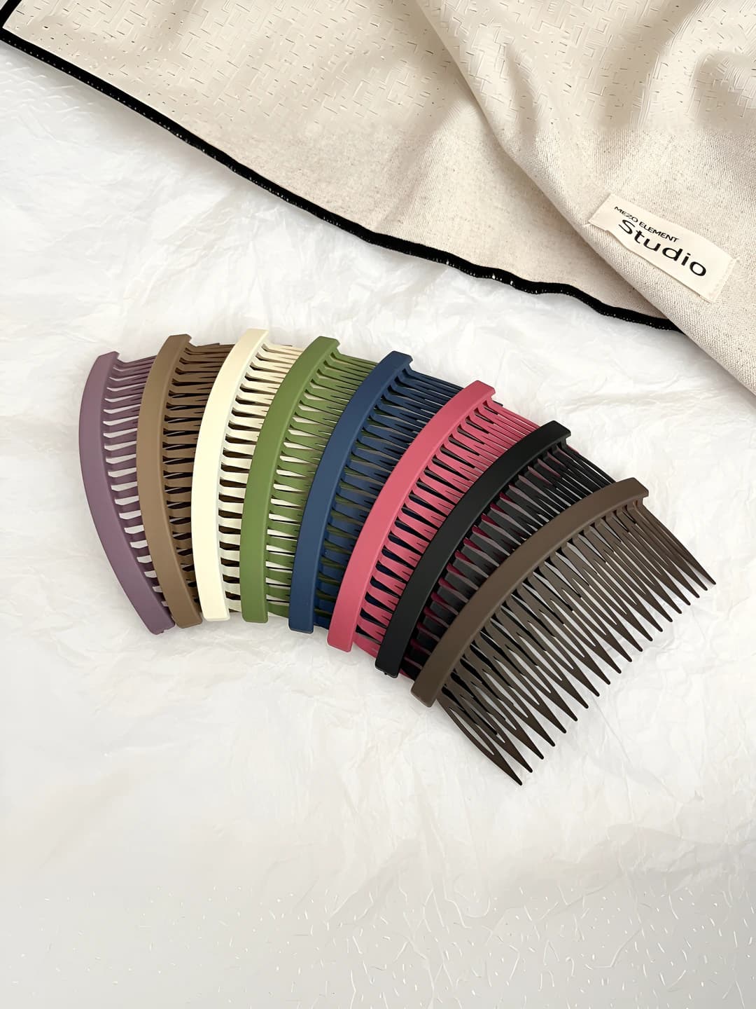 Women's hair clips and combs: non-slip acrylic hair combs, minimalist style, large hair clips