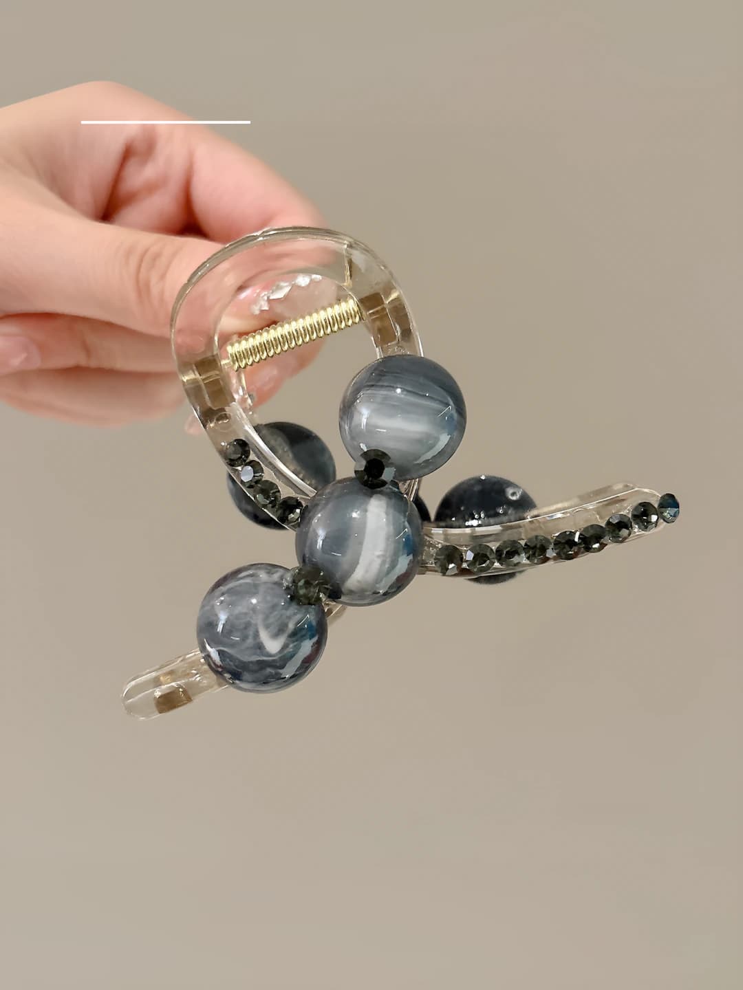 Grey pearl diamond clip - 8 cm